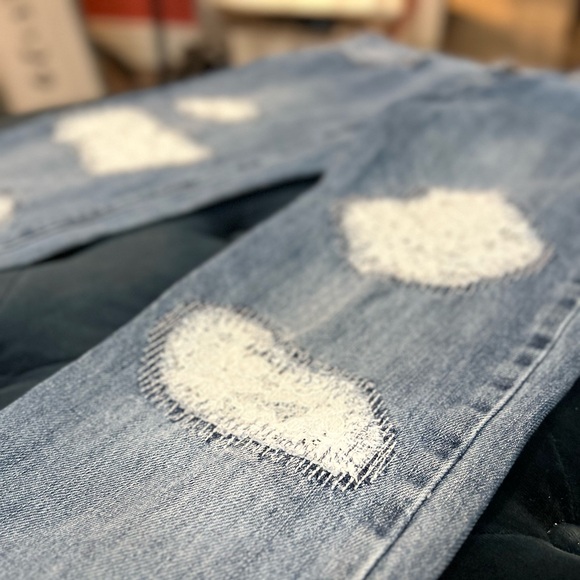 GORGEOUS,MICHAEL KORS light jeans,with patches over the front. in a size 2 - Picture 1 of 15